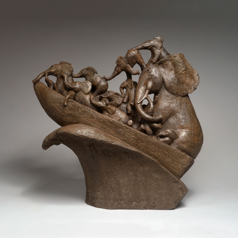 Barque aux éléphants, sculpture animalière terre éléphant de Sophie Vegrer