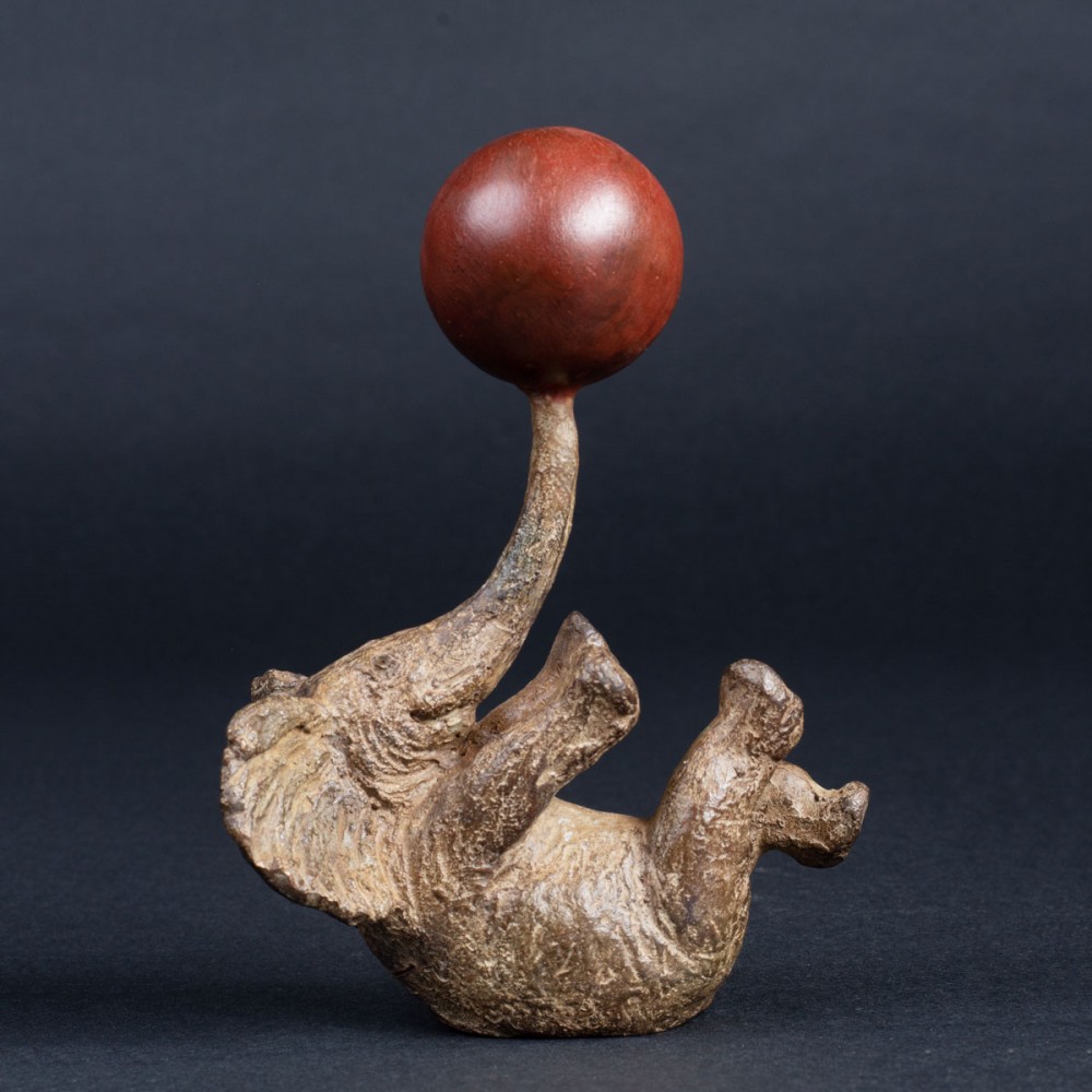 Mon ballon, sculpture animalière bronze éléphant de Sophie Verger