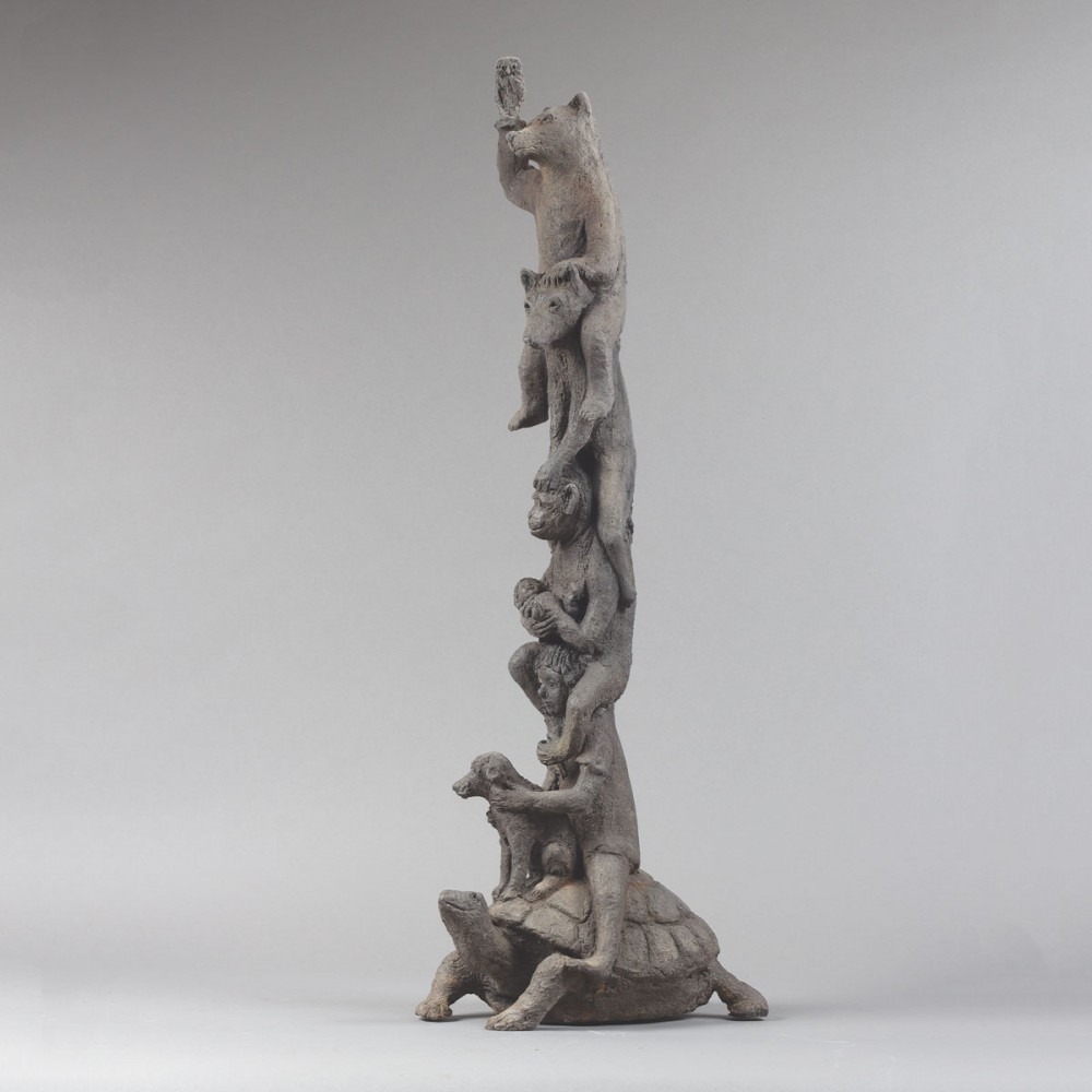 Etrange procession, sculpture animalière terre tortue de Sophie Verger