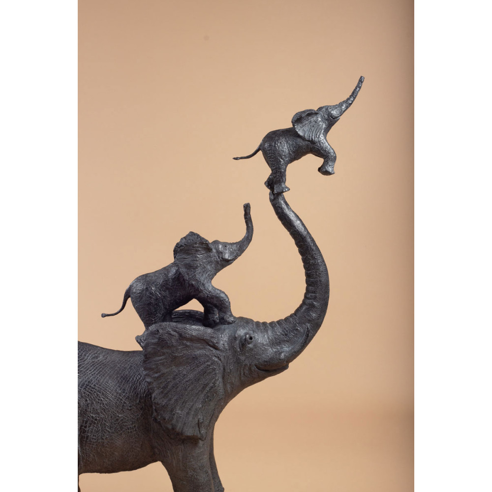 Détail 1 de la Sculpture bronze à chacun son tour, statue animalière éléphant de Sophie