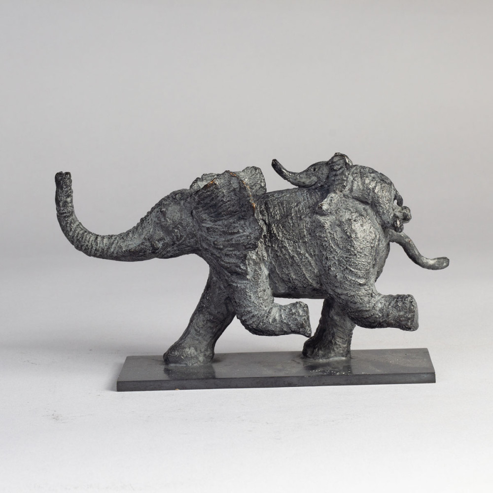 Profil gauche de la Sculpture bronze  Allons y vite, statue animalière éléphant de Sophie Verger