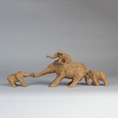 Sculpture bronze Trois pour un, statue bronze éléphant de Sophie Verger 2