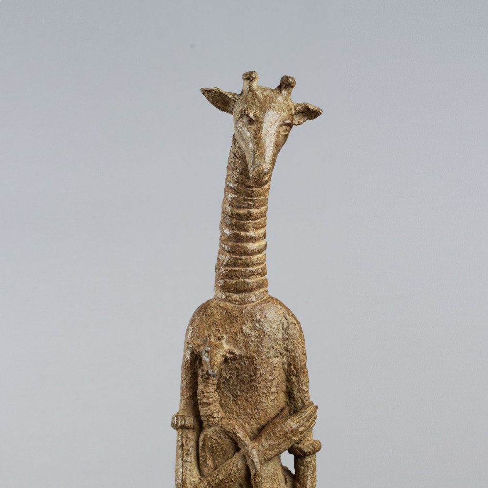 Girafe et sa poupée