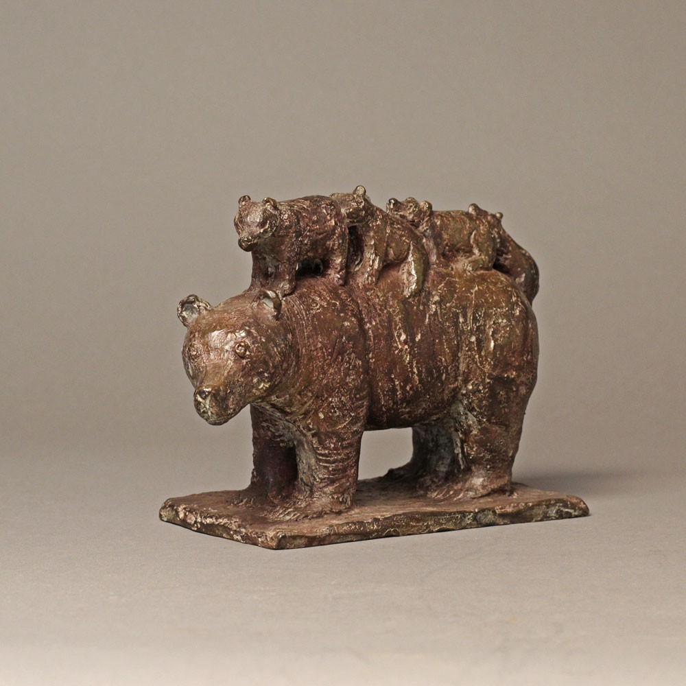 L'œuvre Promenade des ours, sculpture animalière ours de Sophie Verger