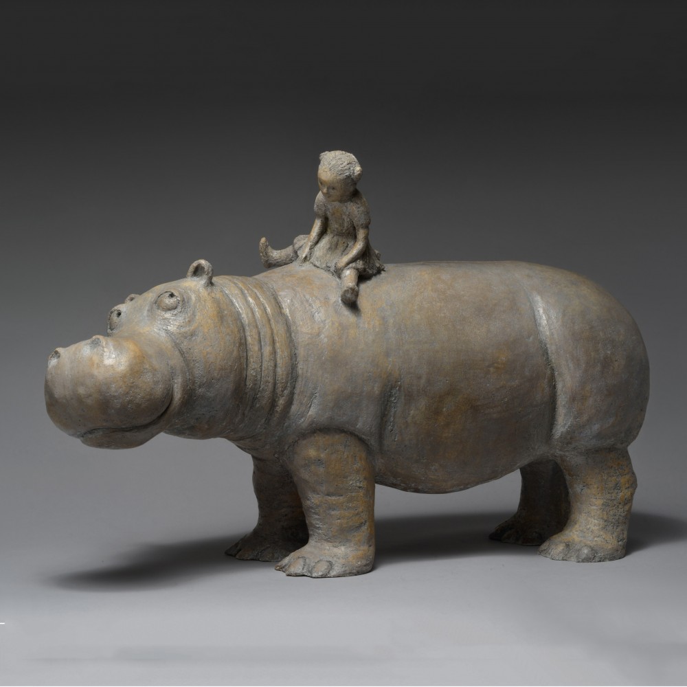 Le rêve d'Andréa, sculpture animalière terre hippopotame de Sophie Verger