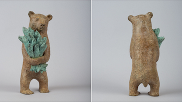 OURS AU BOUQUET DE POISSONS, nouvelle sculpture animalière ours et poisson de Sophie Verger