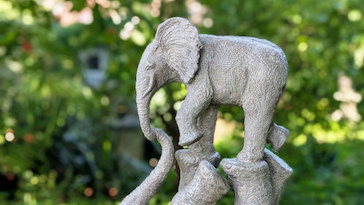Célébrons toutes les mamans avec TENDRES JEUX - sculpture bronze éléphant de Sophie Verger
