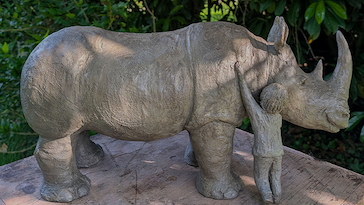 Célébrons tous les pères avec un RHINOCÉROS D'EXCEPTION - Sculpture bronze rhino de Sophie Verger