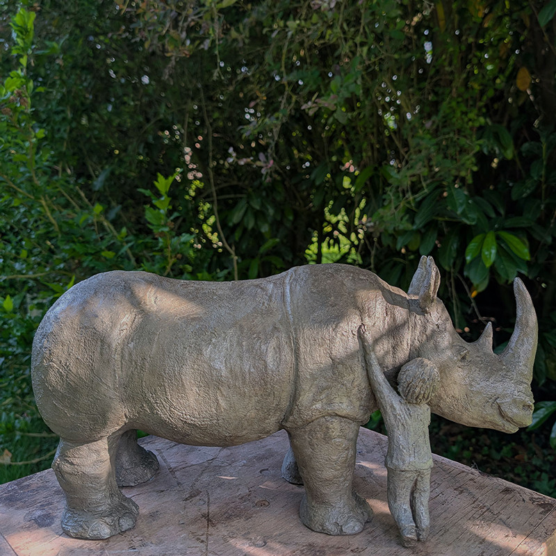Célébrons tous les pères avec un RHINOCÉROS D'EXCEPTION - Sculpture bronze rhino de Sophie Verger